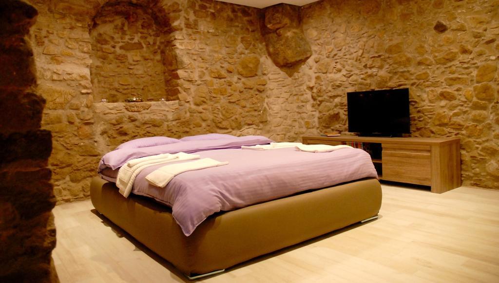Kaaba - Aragon Home Holiday Montalbano Elicona Exterior photo